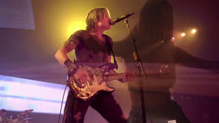 Keith Urban ft. Kassi Ashton - Drop Top