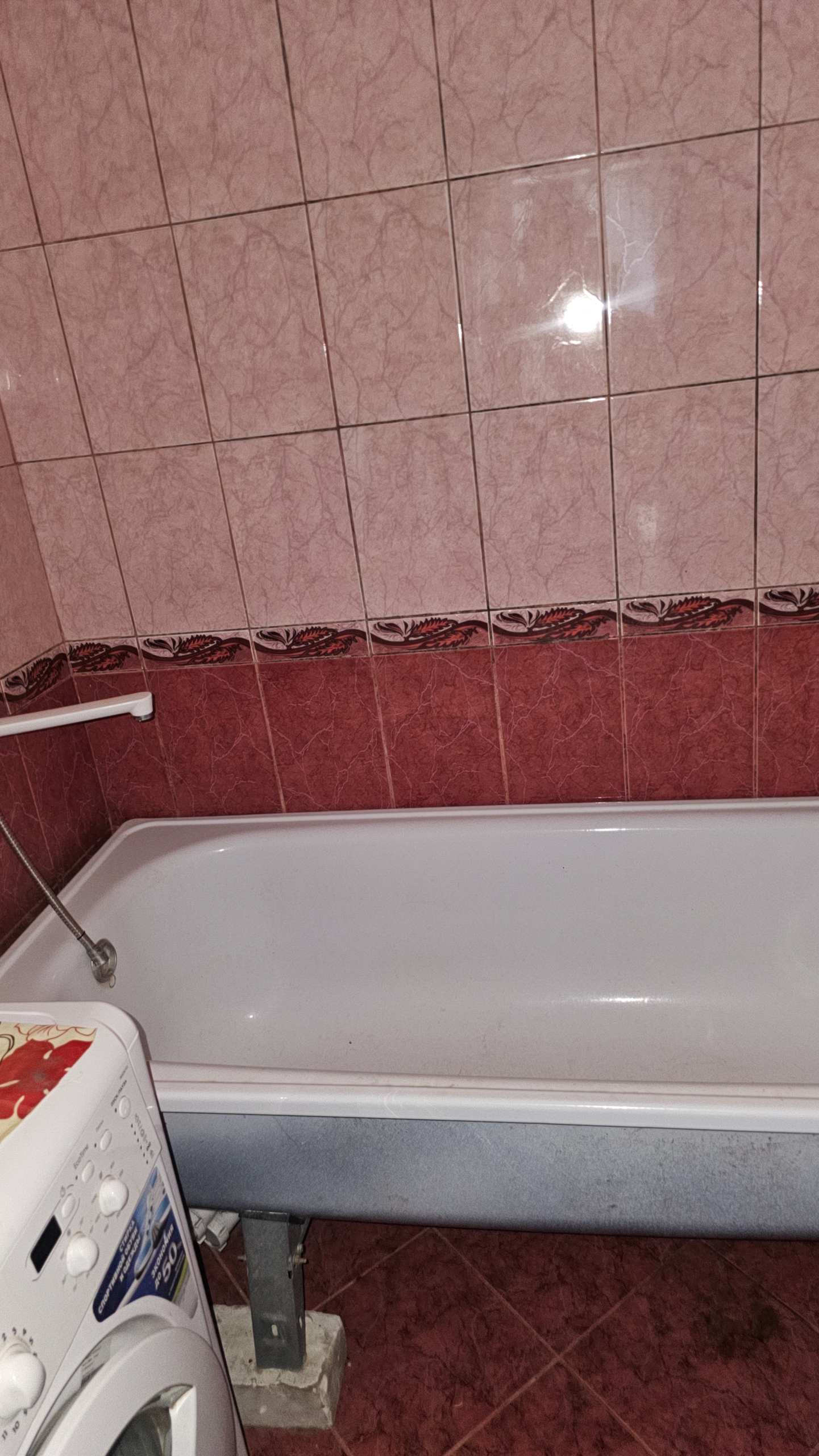 🏢Продаются две раздельные двухкомнатные квартиры, г.Червонопартизанск, квартал Ворошилова, расположены на одной лестничной площадке. 6-й этаж. 📐⚒Общая площадь =104,4 м2. Натяжной потолок, ламинат, точечное освещение. Все окна металлопластиковые. Входные двери поменяны. Газ, индивидуальное отопление в одной кв...
